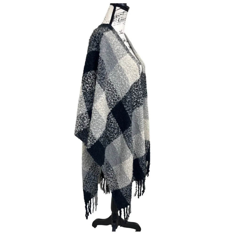 Woolrich Women's One Size Blanket Wrap Shawl Cape Poncho Choose Style‎